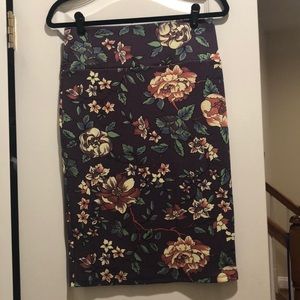 Lularoe Cassie size Small